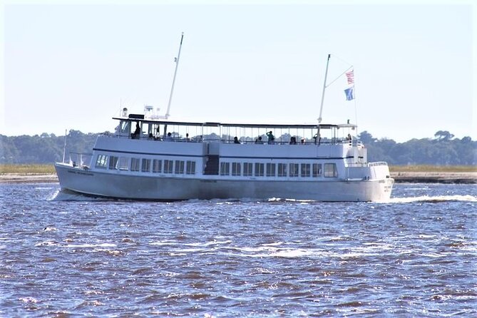 1.5-Hour Charleston Harbor Cruise with Live Narration - Seeing Charleston from the harbor