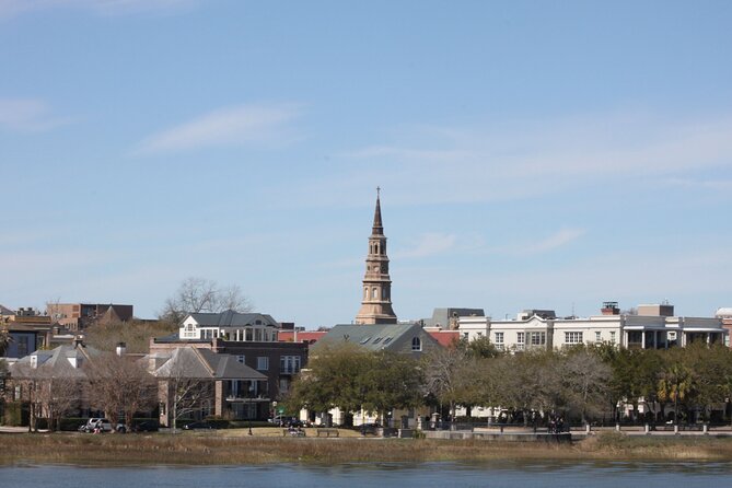 1.5-Hour Charleston Harbor Cruise with Live Narration - Comfort, seating, and access