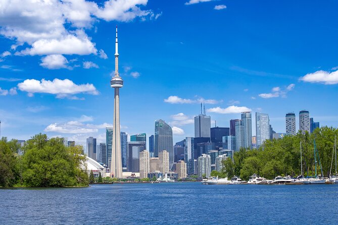1-Hour Toronto Harbour Tour with Live Narration - What this one-hour Toronto harbour tour is really like