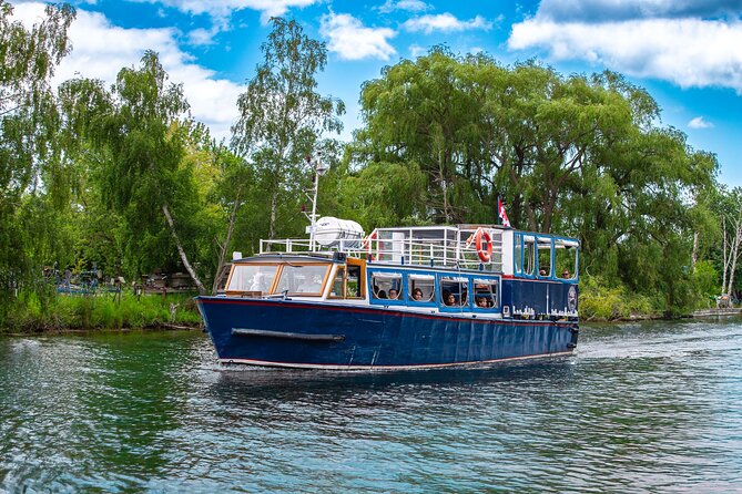 1-Hour Toronto Harbour Tour with Live Narration - Setting out from Pier 6 at Queens Quay