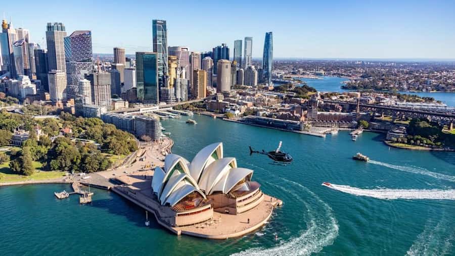30-minute Private Sydney Harbour Helicopter Tour for 2 - The return over Sydney Harbour