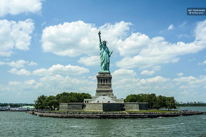 60 Minute Statue of Liberty Sightseeing tour-New York Harbor - What this one-hour cruise actually offers