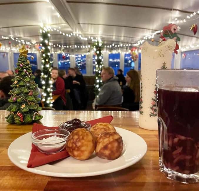 Aarhus: Christmas Harbour Cruise with Local Guide - A 75-Minute Route Through Aarhus Harbour