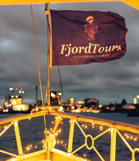 Aarhus: Guided Harbor Cruise with Iconic Landmarks & Aarhus - From Viking roots to a modern harbor
