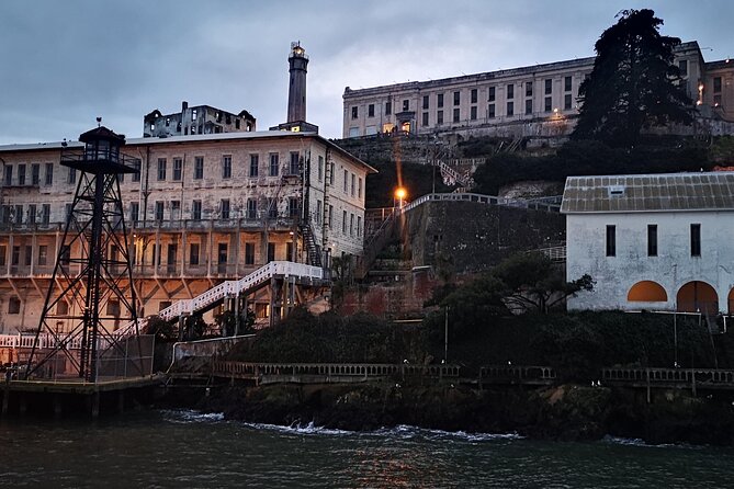 Alcatraz Night Tour with SF Bay Cruise - The ferry ride to Alcatraz after sunset