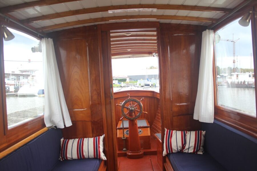 Antwerp: Private Old Harbour Boat Tour Incl. Drinks & Snacks - Is $56 per person good value?