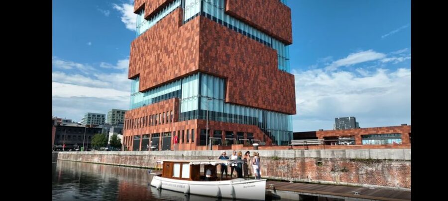 Antwerp: Private Old Harbour Boat Tour Incl. Drinks & Snacks - Meeting at the MAS pontoon