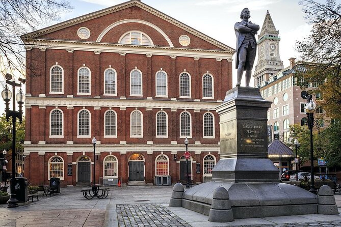 Best of Boston Combo: Harbor Cruise & VIP Freedom Trail - A One-Hour Boston Harbor Cruise at the End