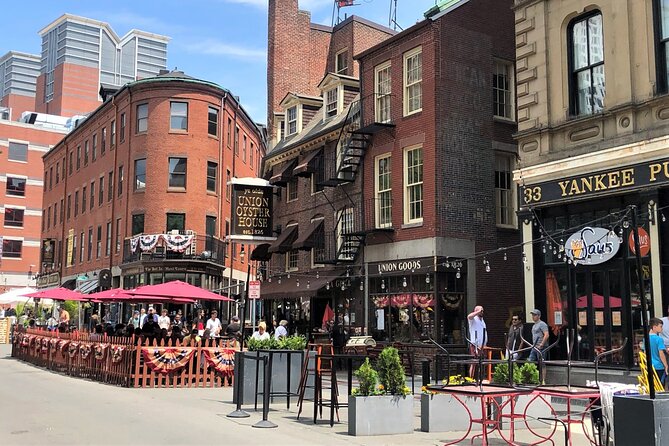 Best of Boston Combo: Harbor Cruise & VIP Freedom Trail - How the Guides Shape the Experience