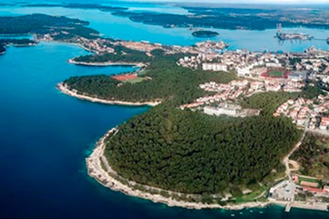 Boat Tour to harbor of Pula with Unlimited Drinks - Passing Uljanik and the working harbor