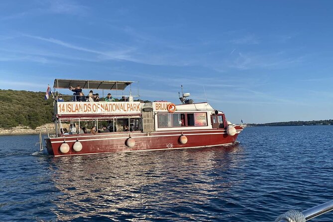Boat Tour to harbor of Pula with Unlimited Drinks - Who will enjoy this one-hour ride