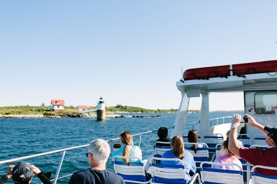 Boothbay Harbor Cruise: Lighthouses, Lobster Haul, and Seals - Key points to know before boarding