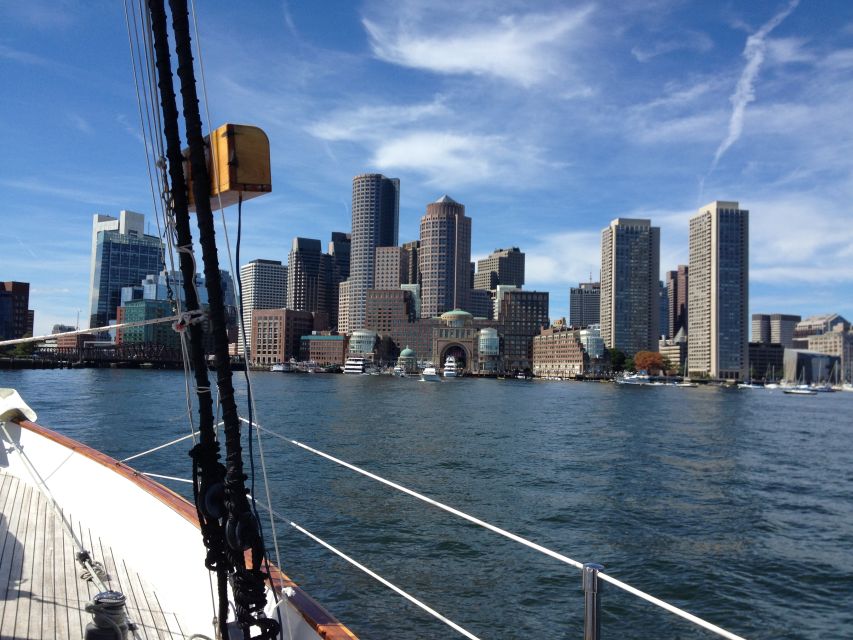 Boston: Downtown Harbor Sailing Cruise - What kind of Boston cruise is this?
