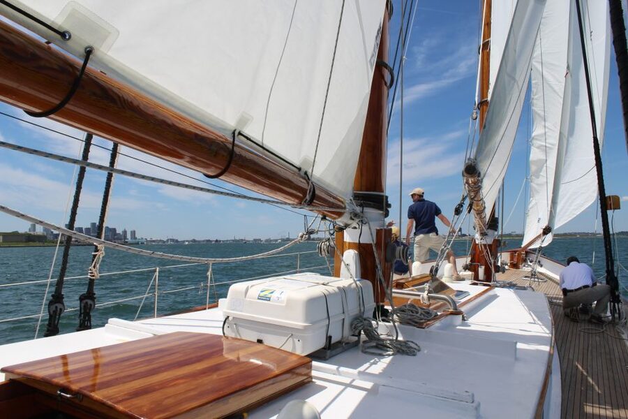 Boston: Downtown Harbor Sailing Cruise - How the 90-minute and two-hour options compare