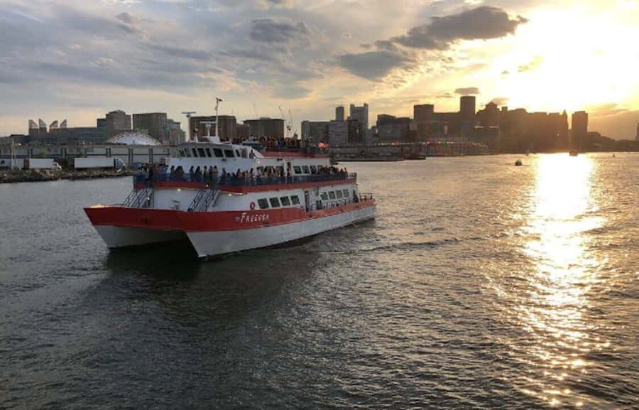 Boston Harbor: Full Moon Cruise with Champagne Option - Key points to know before you book