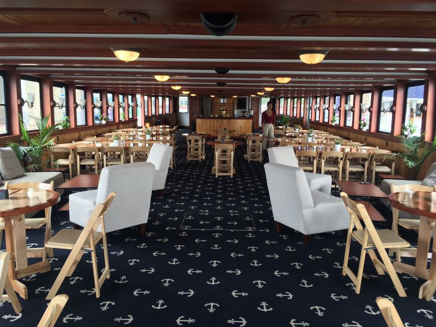 Boston: New England Harbor Cruise - Fort Independence and the Seaport District