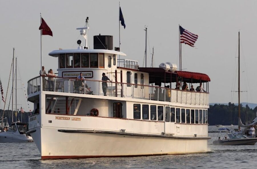 Boston: New England Harbor Cruise - What the narration is really like