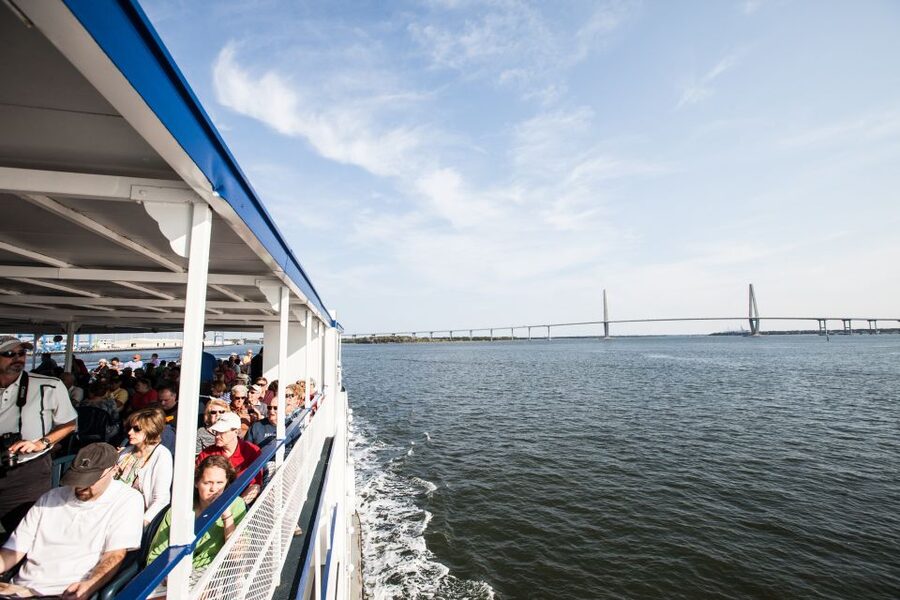 Charleston: Sightseeing Harbor Tour & Dolphin Watch - The first 10 minutes: easing into Charleston Harbor