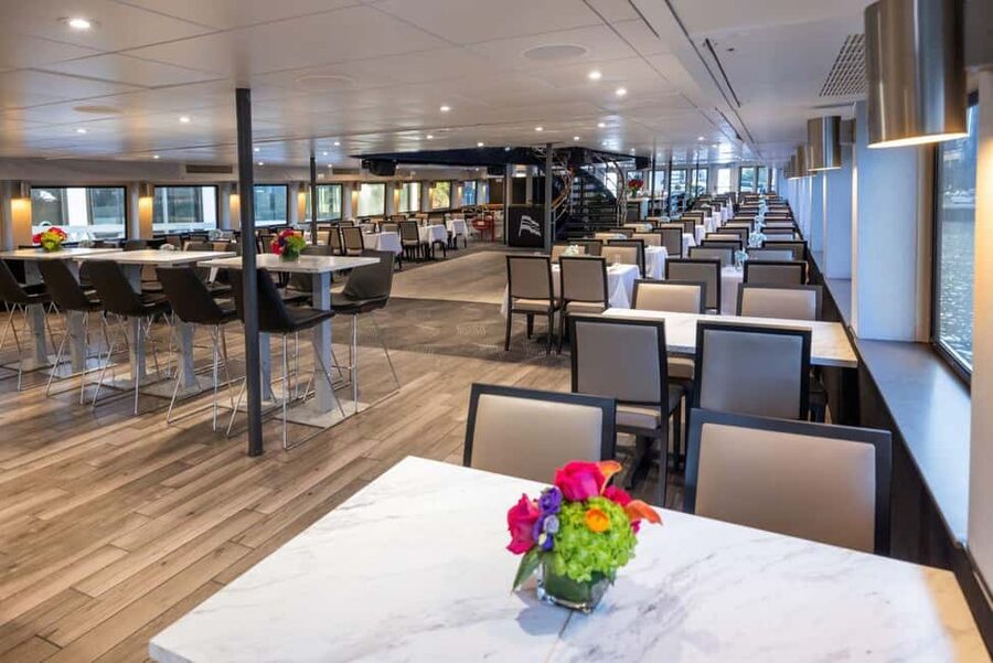 City Cruises Boston: Harbor Buffet Lunch or Dinner Cruise - The Spirit of Boston and its different moods