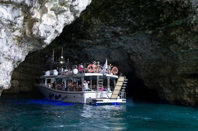Comino Blue Lagoon & Crystal Lagoon - 3 Bay Cruise - Santa Maria Caves add scenery on the return