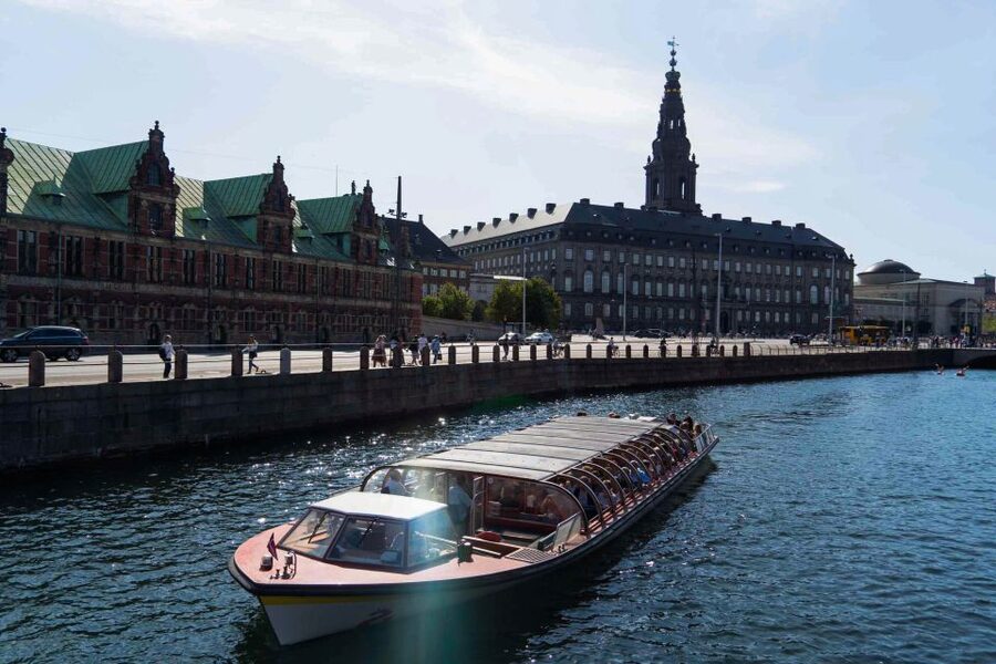 Copenhagen: Classic Canal Tour & The Harbour - Starting at Ved Stranden, right in the old center