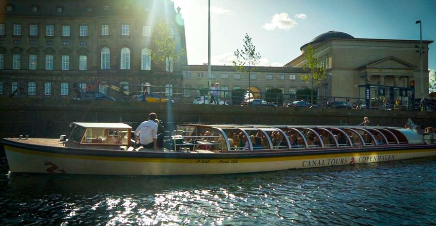 Copenhagen: Classic Canal Tour & The Harbour - Why the $39 fare can make sense