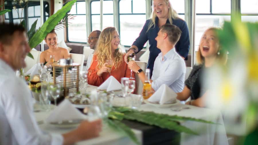Darwin: Darwin Harbor Sunset Cruise with Buffet Dinner - Finding the best sunset view on the Charles Darwin