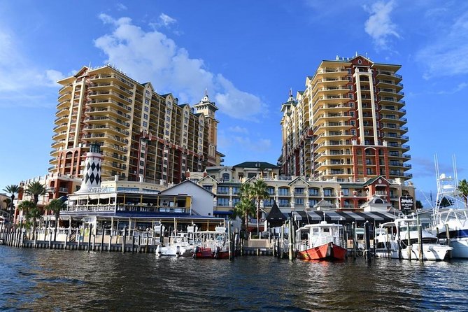 Destin's Floating Tiki Bar Cruise: 360° Harbor Views - Sunset light, harbor lights, and the best departure time