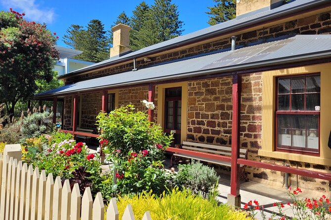 Discover Victor Harbor Walking Tour - Caroline’s calm pace and the small-group advantage