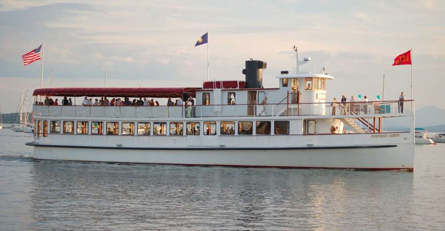 Downtown Boston Harbor Weekend Cruise with Brunch - Setting out from Rowes Wharf