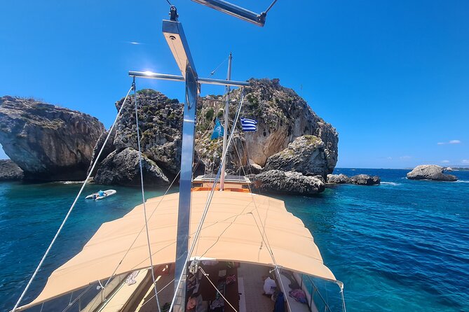 "Dreamy cruise"Daily Cruise from Argostoli harbour with a traditional Greek boat - White Rocks Beach: the first look at Cephalonia’s coast