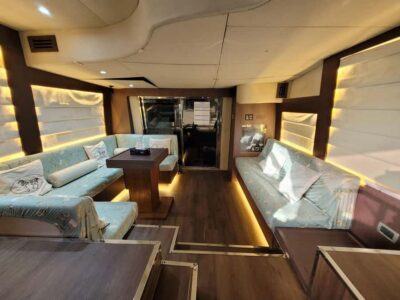 Dubai Marina luxury Yacht Tour: AinDubai,JBR &Harbour(1Hour)