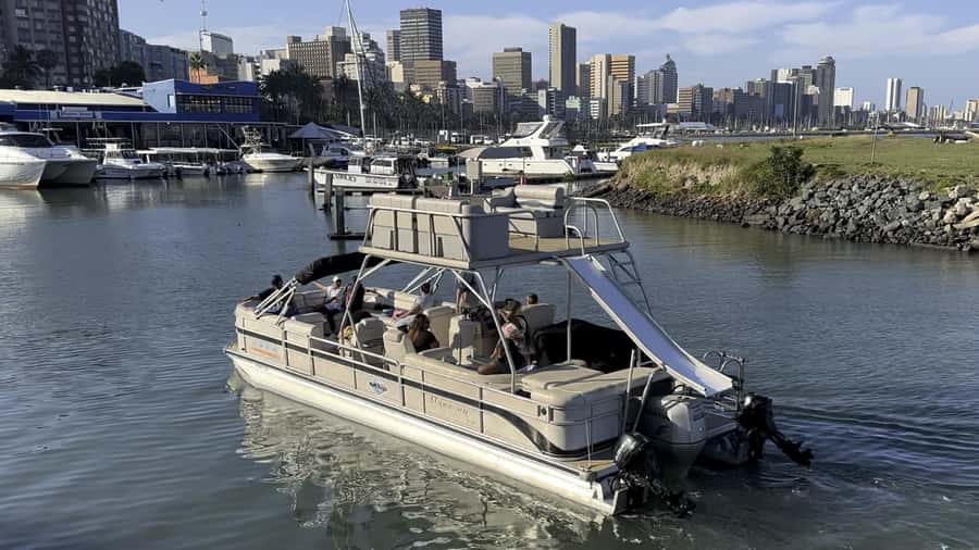 Durban: Pontoon Boat Harbor Cruise - What you see during the one-hour cruise
