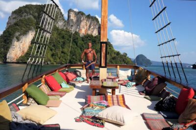 From Phuket: Full-Day Phang Nga Bay Cruise with Meals