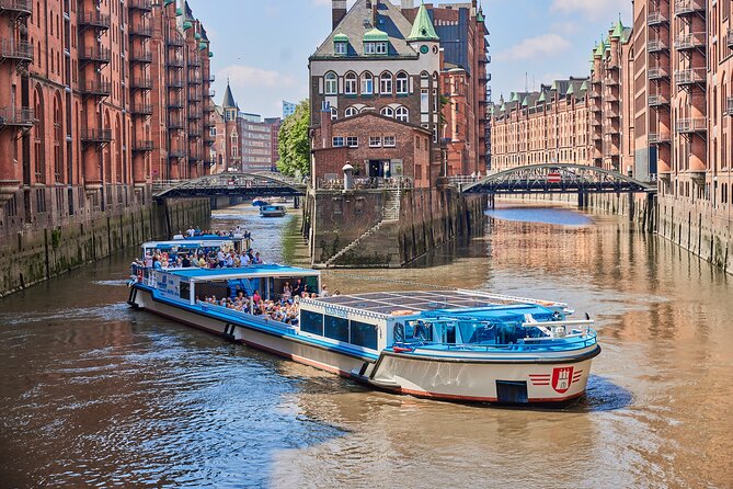 Hamburg: 2-Hour Harbor Cruise - Starting at Landungsbrücken and finding your boat