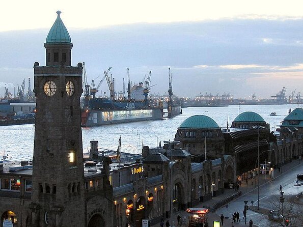 Hamburg 2-hour harbor tour on the beautiful Elbe - Key points before you book