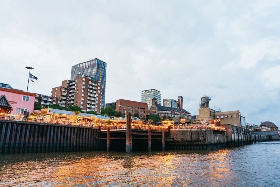 Hamburg: 90-Minute Evening Lights Harbor Cruise - Is $27 a fair price?