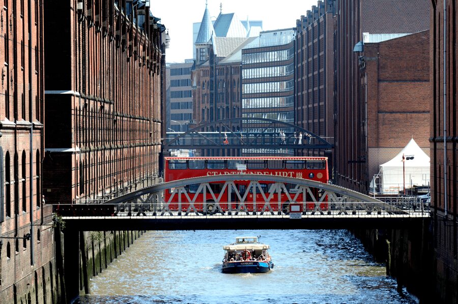 Hamburg Discovery: Bus Tour with Harbor & Alster Lake Cruise - What the Line A bus tour is really like