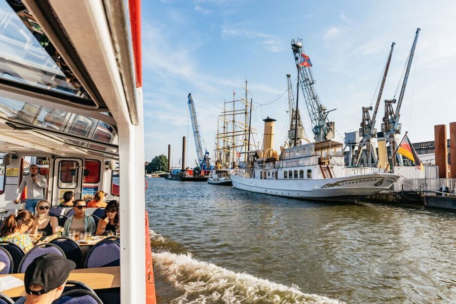 Hamburg: Harbor Cruise with Wine and Cheese - Three glasses of wine and a local cheese plate