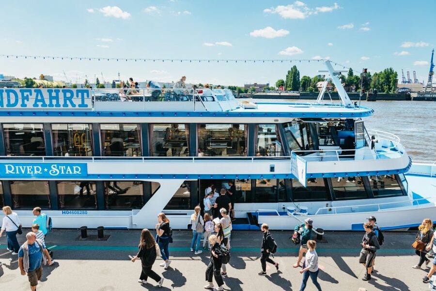 Hamburg: Hop-On Hop-Off Bus with Harbor Cruise - What you actually get for $50