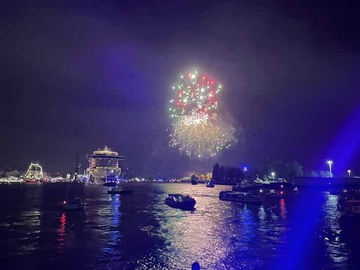 Hamburg: New Years Eve Harbour Cruise - Boarding a traditional Hamburg barge