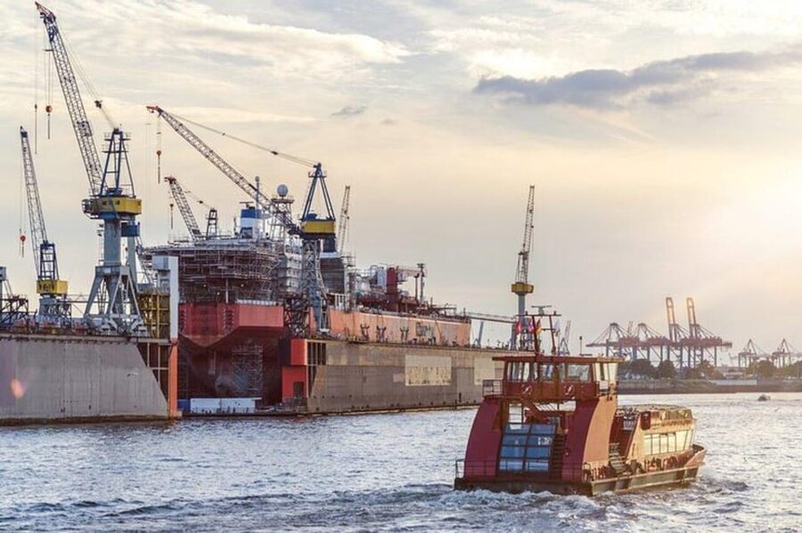 Hamburg: One Hour Traditional Harbor Cruise - Key points to know before boarding