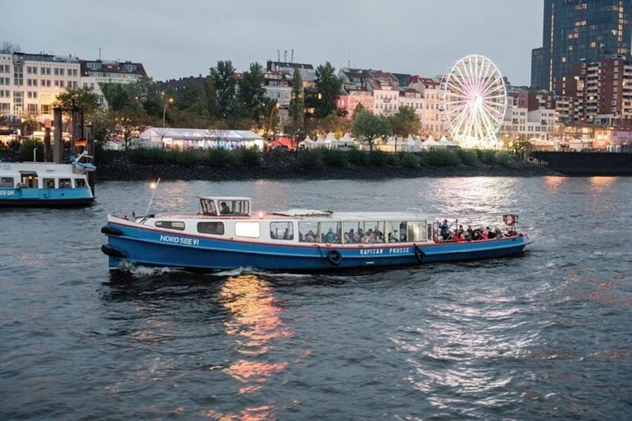 Hamburg: One Hour Traditional Harbor Cruise - Why Hamburg’s harbor deserves an hour