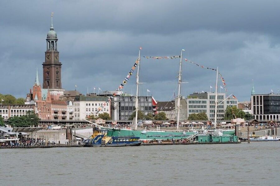 Hamburg: One Hour Traditional Harbor Cruise - The Elbphilharmonie from the water