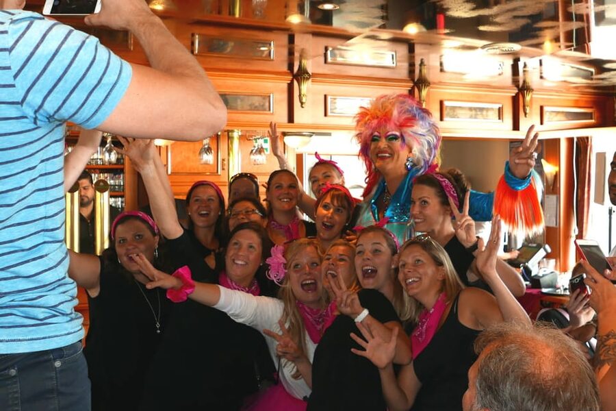 Hamburg: Party Harbor Cruise with Olivia Jones - Weather, comfort, and what to wear