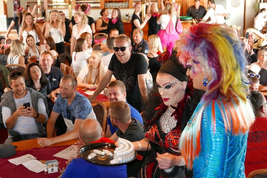 Hamburg: Party Harbor Cruise with Olivia Jones - Is $48 a fair price?