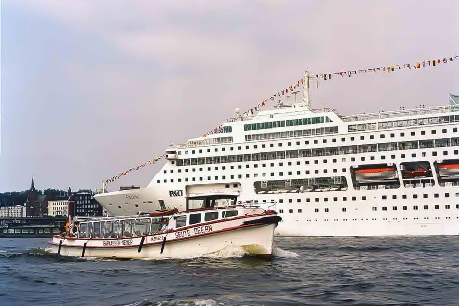 Hamburg: Traditional Harbor Tour with Commentary - Price, Cancellation, and Practical Value