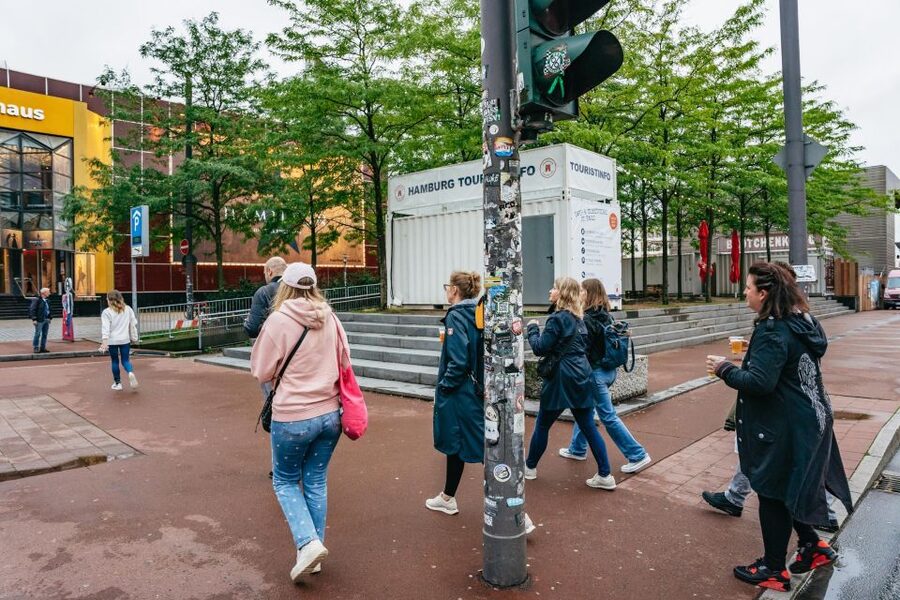 Hamburgs Highlights: Harbor Cruise & Reeperbahn Walking Tour - From the Dancing Towers to Spielbudenplatz