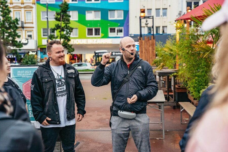 Hamburgs Highlights: Harbor Cruise & Reeperbahn Walking Tour - Finishing on Große Freiheit