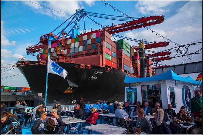 Harbor cruise on the beautiful Elbe - The Elbe Tunnel and Hamburg Fish Market